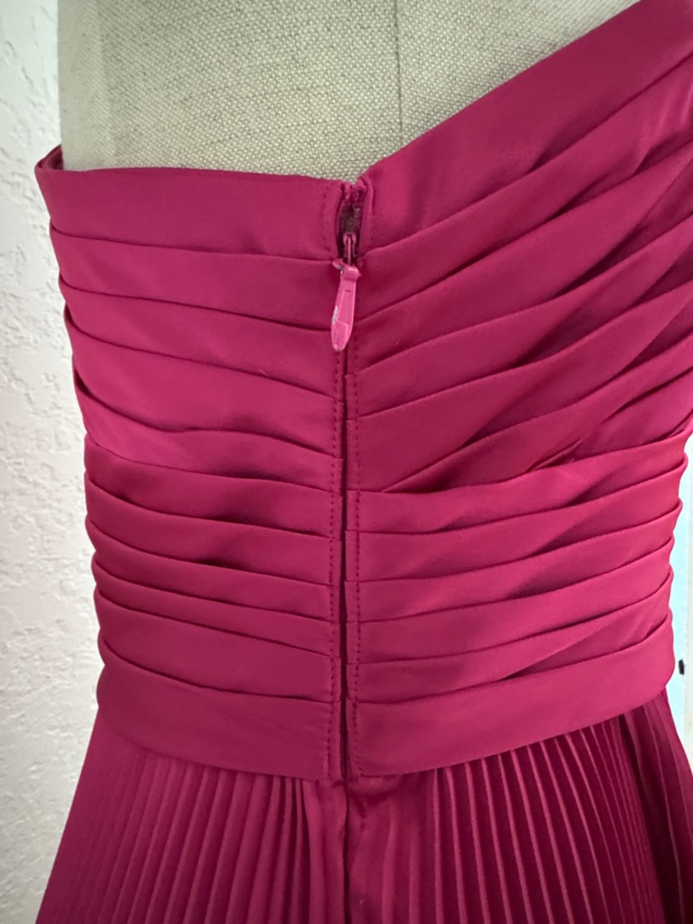 Christian Siriano One-Shoulder Ruffled Pleated Maxi Dress in Fuchsia - Picture 6 of 13